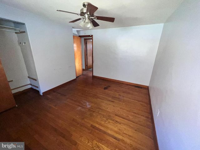 1074 BRADDOCK RD, Cumberland, MD 21502