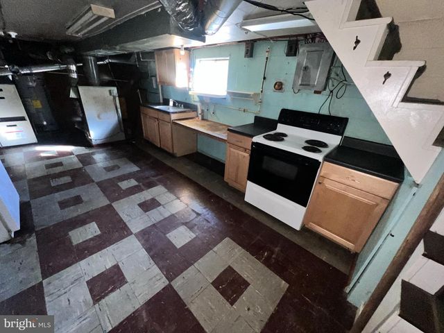 1074 BRADDOCK RD, Cumberland, MD 21502