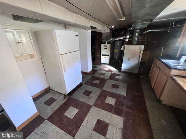 1074 BRADDOCK RD, Cumberland, MD 21502