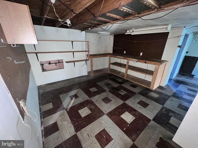 1074 BRADDOCK RD, Cumberland, MD 21502