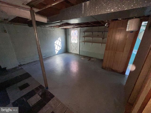 1074 BRADDOCK RD, Cumberland, MD 21502