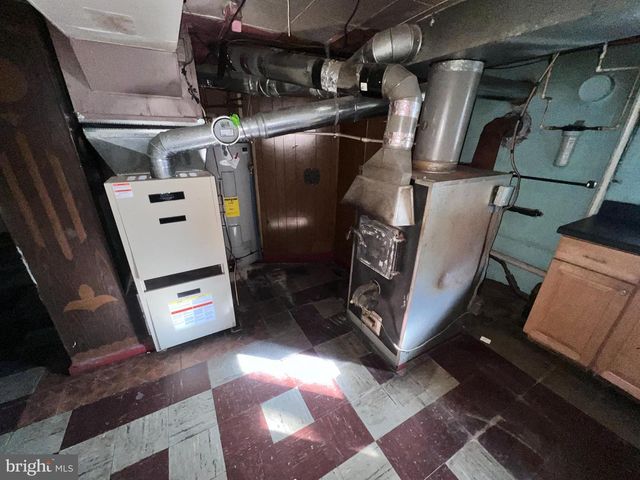 1074 BRADDOCK RD, Cumberland, MD 21502