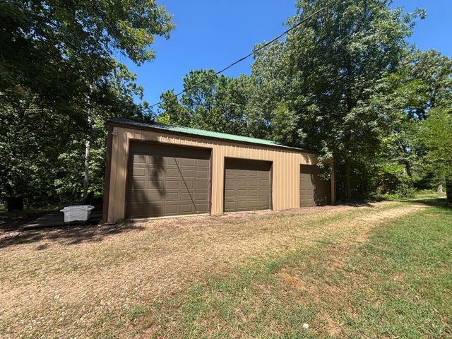 6417 SE 77th Street, Riverton, KS 66770