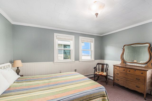 30 Lake Shore Drive, South Haven City, MI 49090