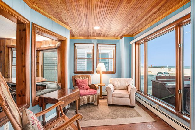 30 Lake Shore Drive, South Haven City, MI 49090