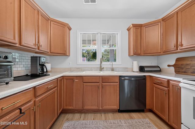 2111 Creecy Avenue, Wilmington, NC 28403