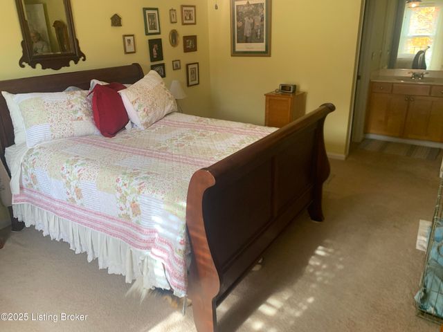 3031 Fordhaven Rd, Louisville, KY 40214