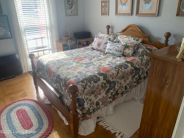 3031 Fordhaven Rd, Louisville, KY 40214