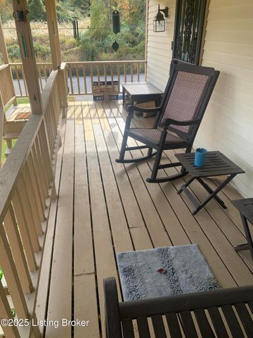 3031 Fordhaven Rd, Louisville, KY 40214