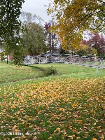 3031 Fordhaven Rd, Louisville, KY 40214