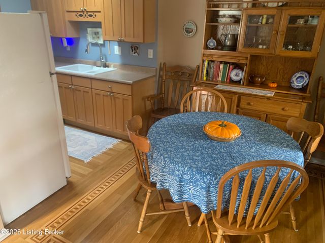 3031 Fordhaven Rd, Louisville, KY 40214