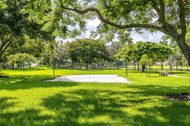 10110 NW 68th Court, Parkland, FL 33076