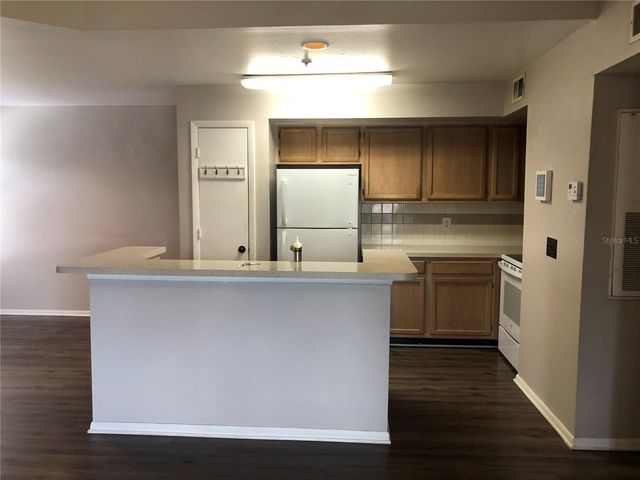 498 N PIN OAK PLACE 304, Longwood, FL 32779