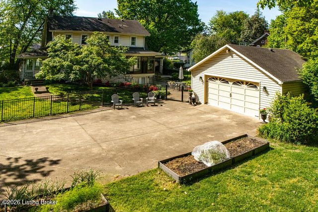 935 Cardinal Dr, Louisville, KY 40213