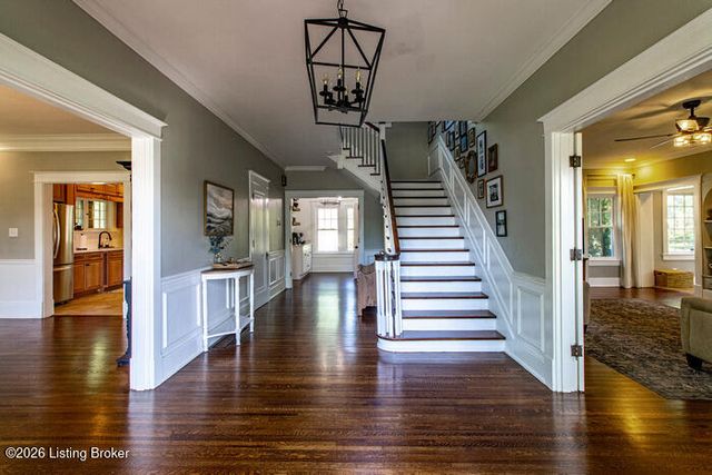935 Cardinal Dr, Louisville, KY 40213