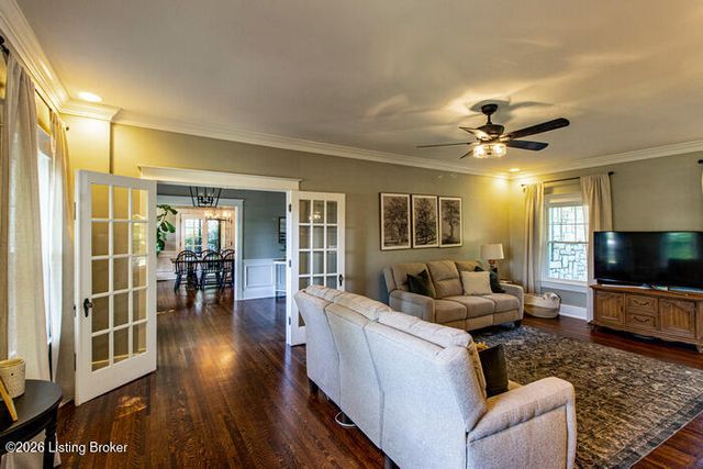 935 Cardinal Dr, Louisville, KY 40213