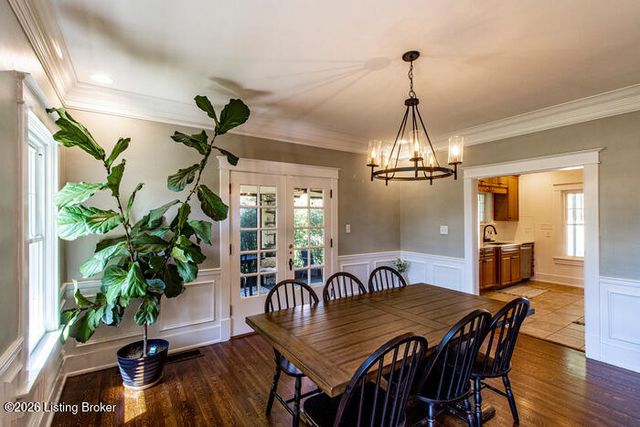 935 Cardinal Dr, Louisville, KY 40213