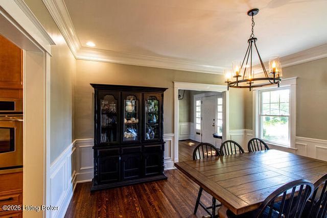 935 Cardinal Dr, Louisville, KY 40213