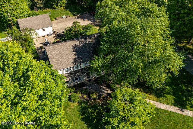 935 Cardinal Dr, Louisville, KY 40213