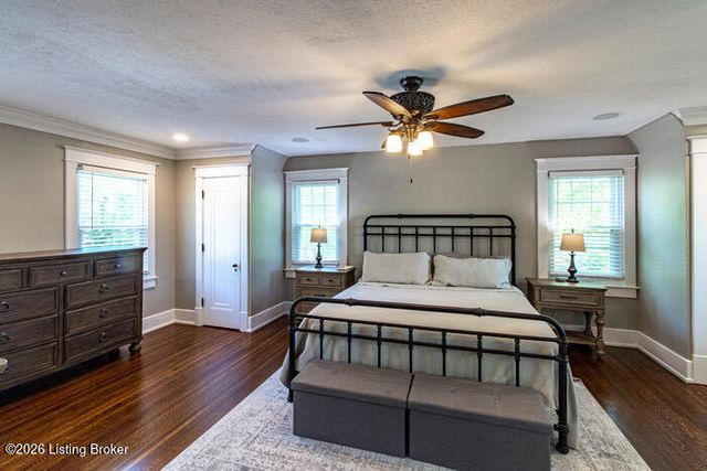 935 Cardinal Dr, Louisville, KY 40213