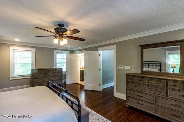 935 Cardinal Dr, Louisville, KY 40213
