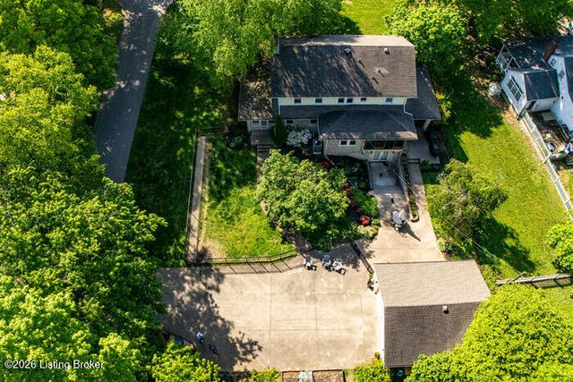 935 Cardinal Dr, Louisville, KY 40213