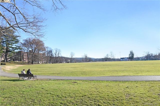 39 Washington Avenue, Ossining, NY 10562