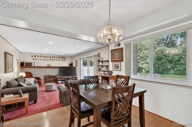 30195 Pleasant Trail, Southfield, MI 48076