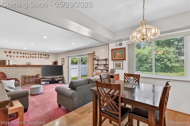 30195 Pleasant Trail, Southfield, MI 48076