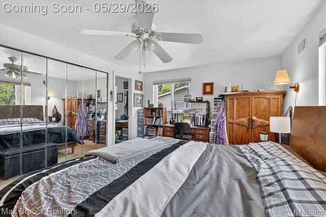 30195 Pleasant Trail, Southfield, MI 48076