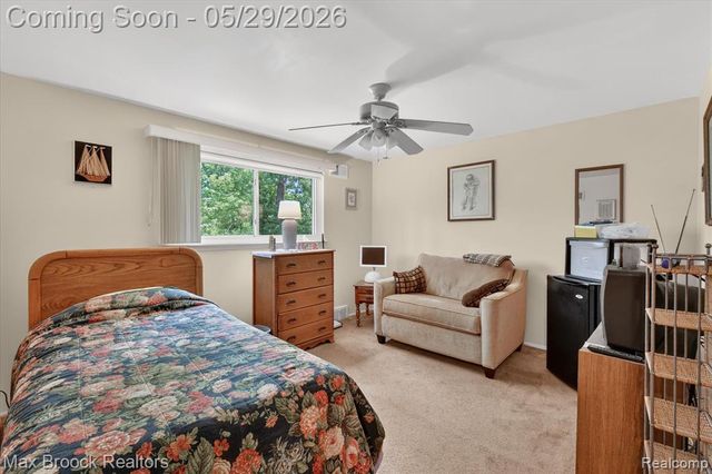 30195 Pleasant Trail, Southfield, MI 48076
