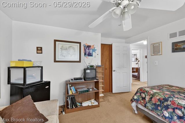 30195 Pleasant Trail, Southfield, MI 48076