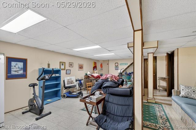 30195 Pleasant Trail, Southfield, MI 48076