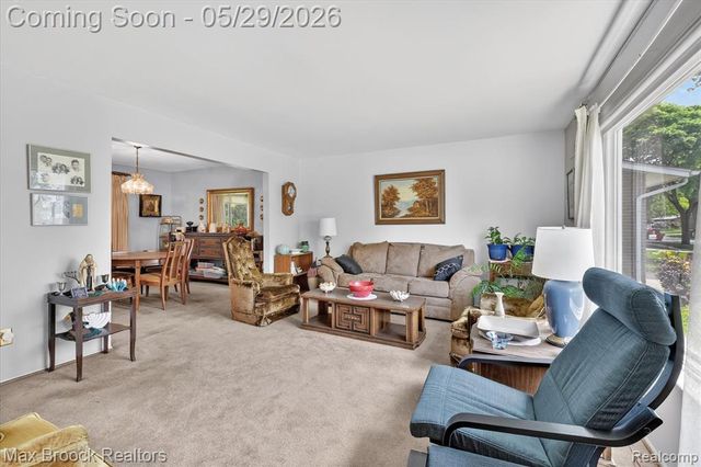 30195 Pleasant Trail, Southfield, MI 48076