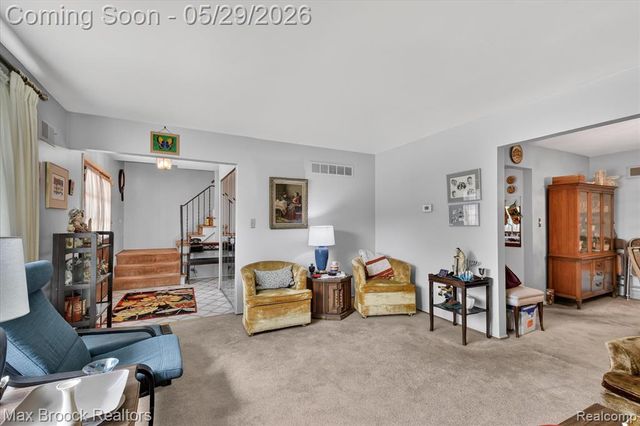 30195 Pleasant Trail, Southfield, MI 48076