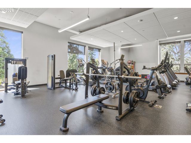 32082 Sw CHARBONNEAU Dr, Wilsonville, OR 97070