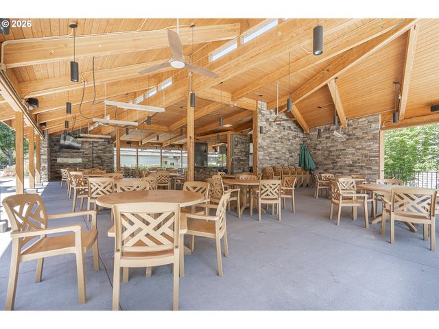 32082 Sw CHARBONNEAU Dr, Wilsonville, OR 97070