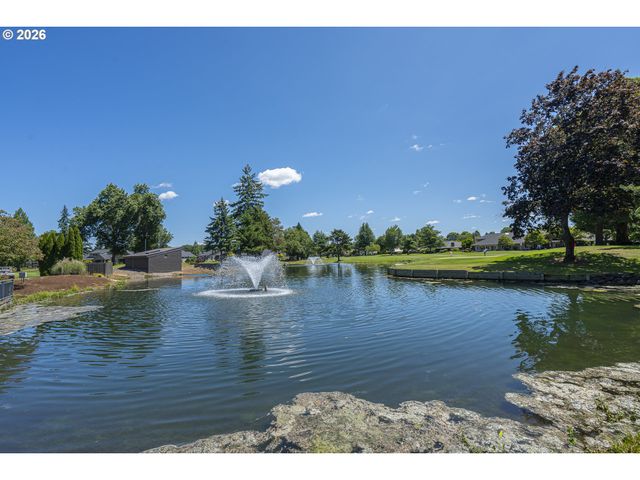 32082 Sw CHARBONNEAU Dr, Wilsonville, OR 97070