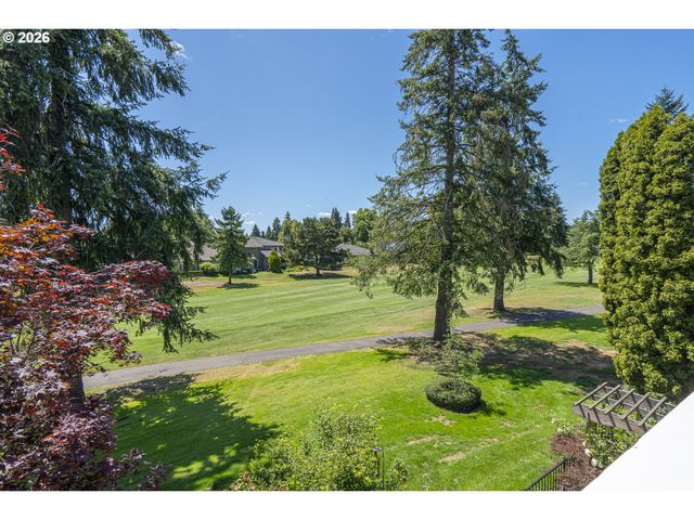32082 Sw CHARBONNEAU Dr, Wilsonville, OR 97070