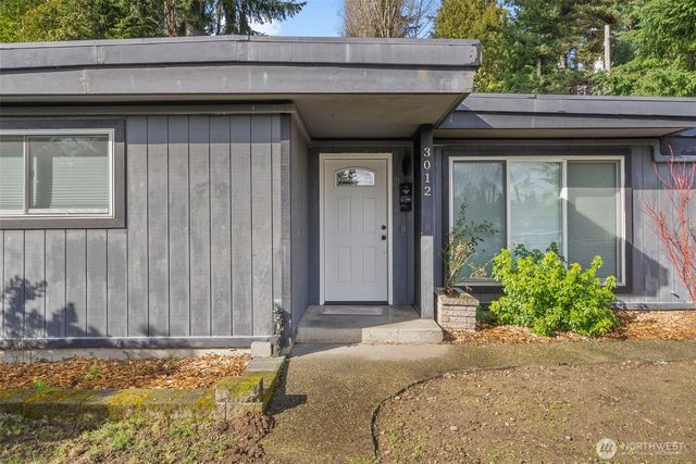 3012 SW 102nd Street, Seattle, WA 98146