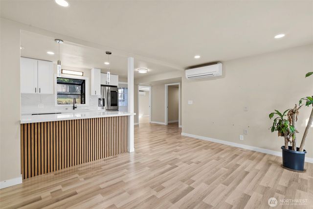 3012 SW 102nd Street, Seattle, WA 98146