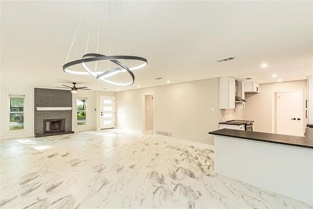 4112 Barnsley Court, Arlington, TX 76016