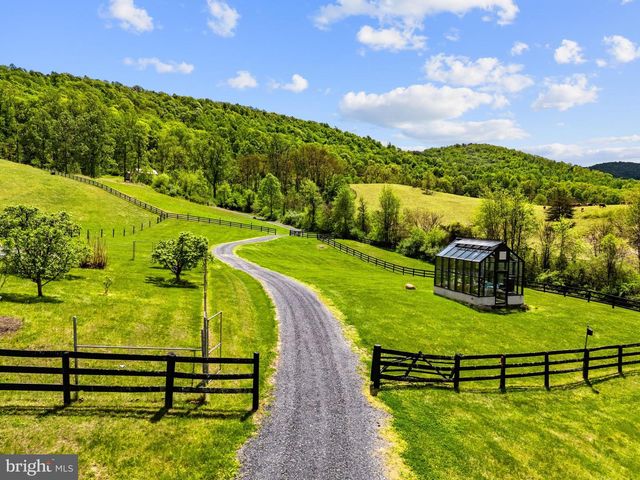 3459 CARRINGTON RD, Delaplane, VA 20144