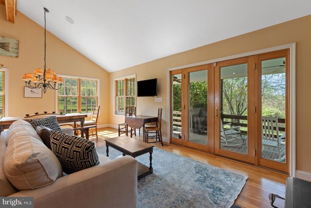 3459 CARRINGTON RD, Delaplane, VA 20144