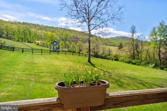 3459 CARRINGTON RD, Delaplane, VA 20144