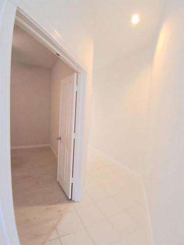 8465 BEACONHILL Road, Palm Beach Gardens, FL 33410