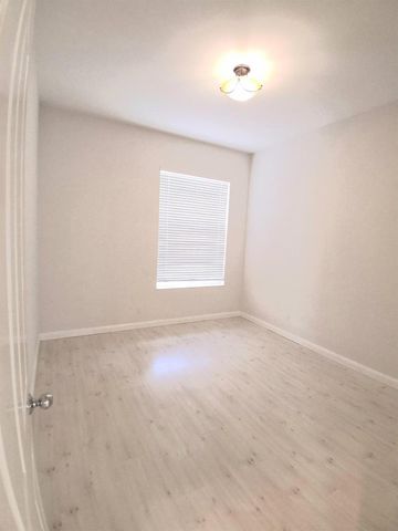 8465 BEACONHILL Road, Palm Beach Gardens, FL 33410