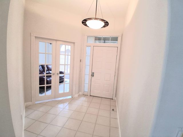 8465 BEACONHILL Road, Palm Beach Gardens, FL 33410