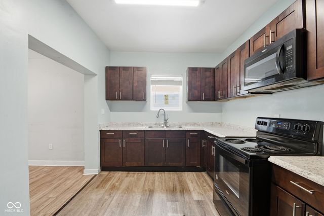 733 N Grant Avenue, Indianapolis, IN 46201