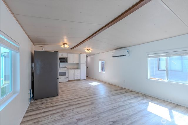 8515 State Ave #63, Marysville, WA 98270